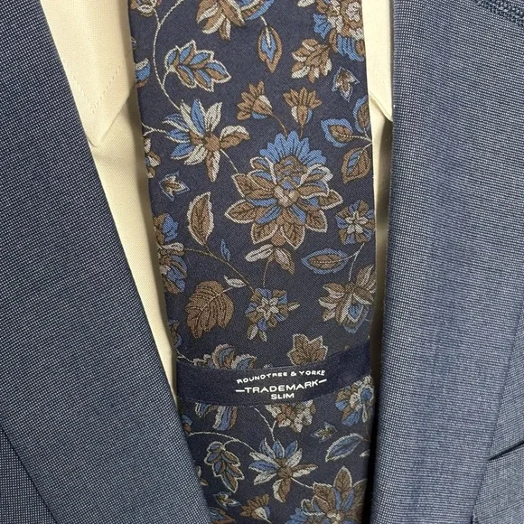 NEW! Roundtree & Yorke Navy and Brown Floral Tie - Picture 2 of 3